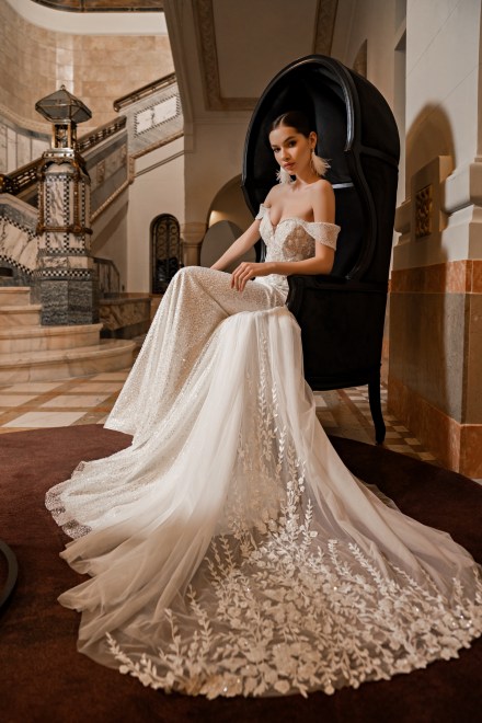 https://elisebride.ro/images/stories/virtuemart/product/17 Ariell       (4).jpg